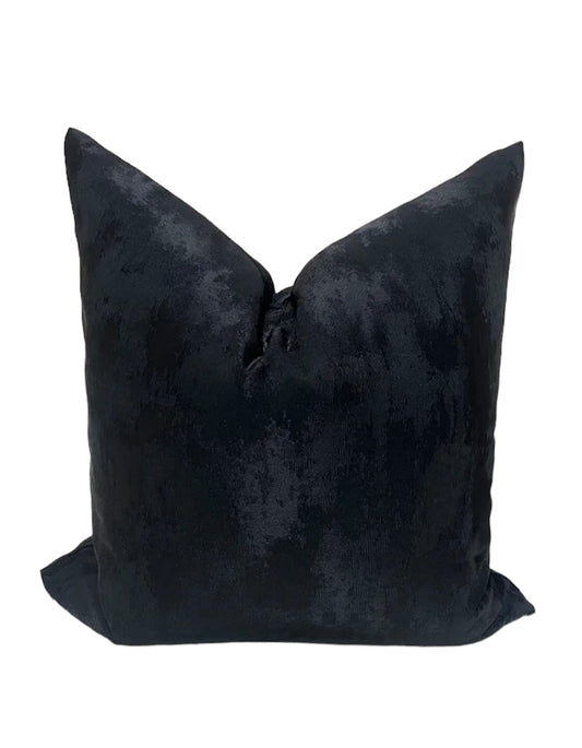 BLACK THROWN PILLOW